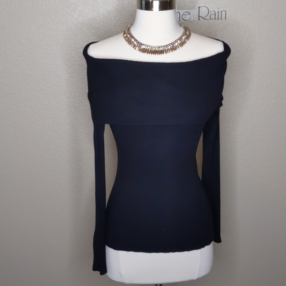 Jennifer Lopez Black off shoulder Top Size Medium